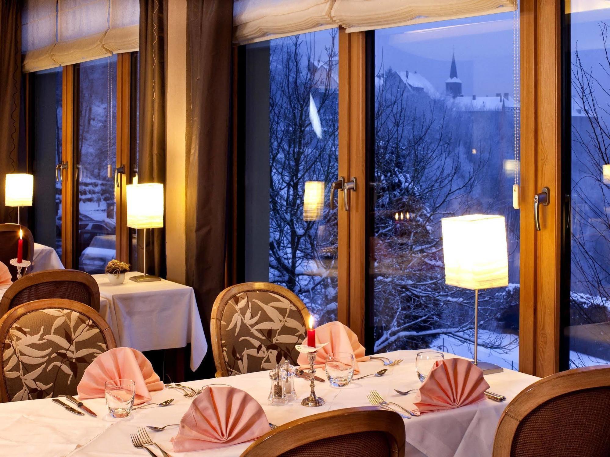 Spa Hotel Restaurant Au Lion D'Or La Petite-Pierre Exterior photo